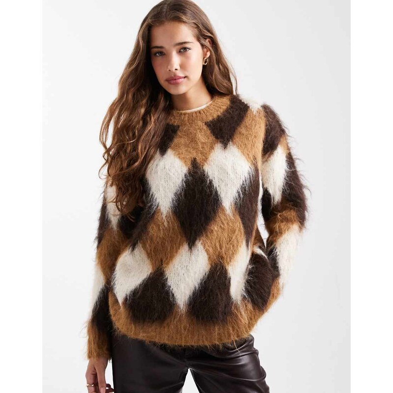 New Look brushed jumper in brown argyle print 110818995