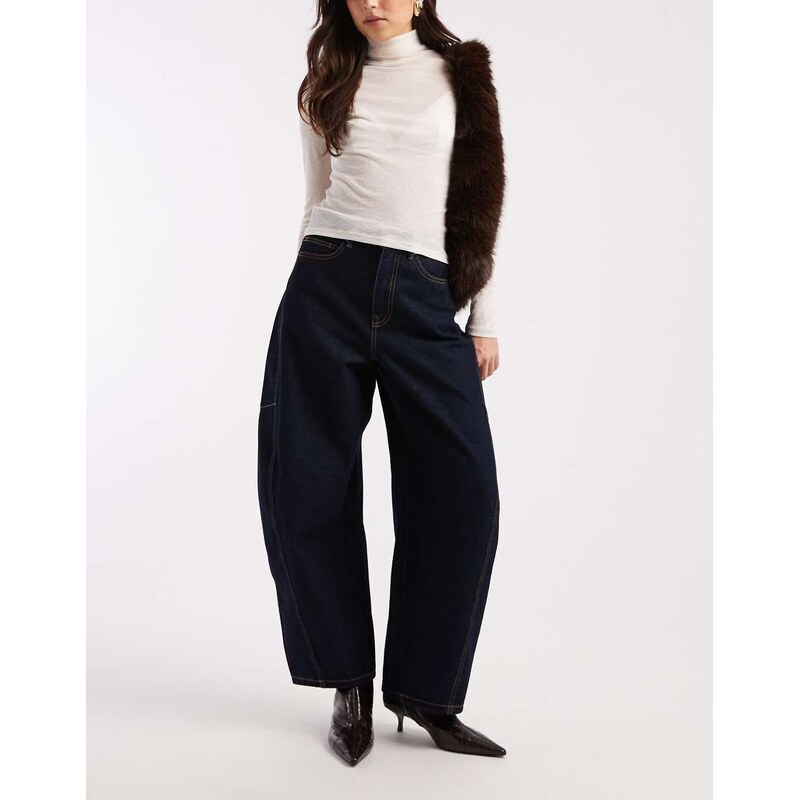 Vero Moda Kaitlin wide barrel jeans with contrast stitiching in