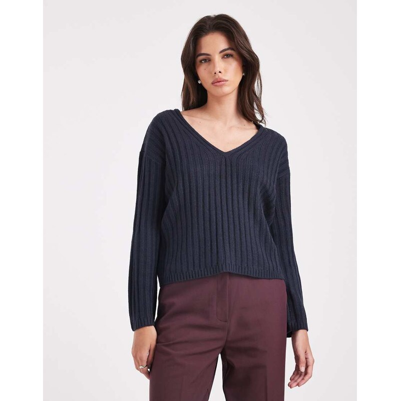 Brave Soul ribbed v-neck jumper in navy