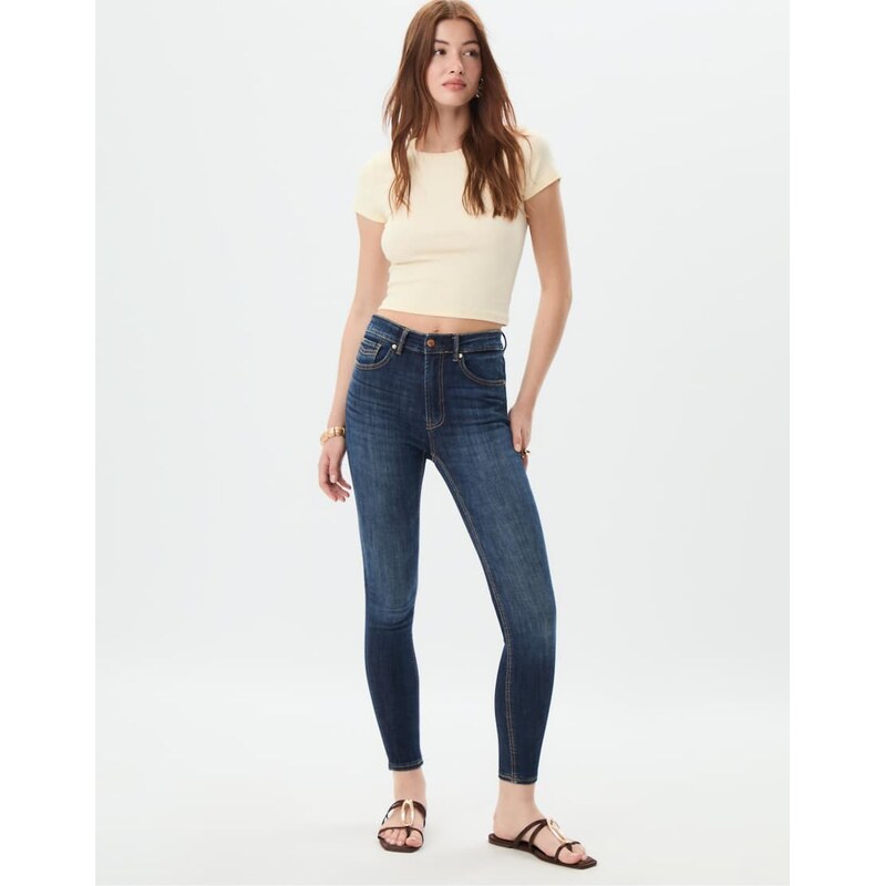 Stradivarius D07 regular waist skinny jeans in washed blue denim 109594563