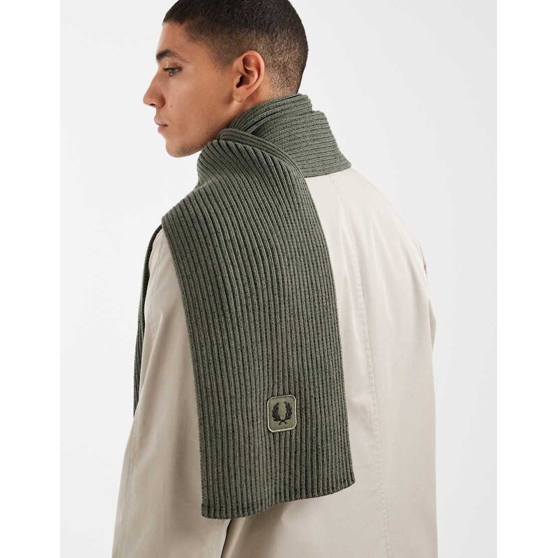 Fred Perry cotton ribbed scarf in khaki-Green