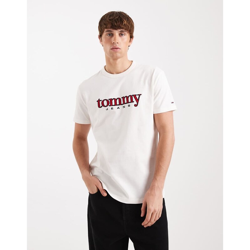 Tommy Jeans regular fit applique logo t-shirt in white