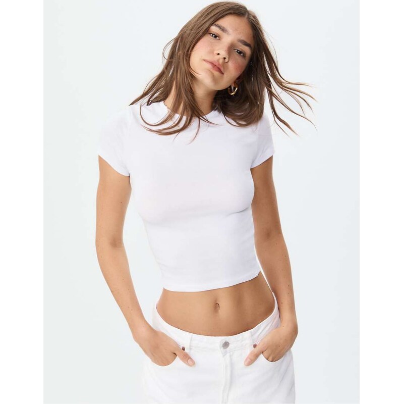 Stradivarius Slim fit basic t-shirt in white 111059973