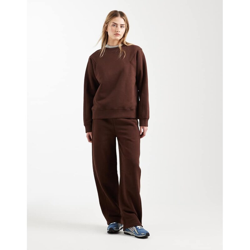 ASOS DESIGN premium 500gsm seamed sweatshirt in chocolate-Brown