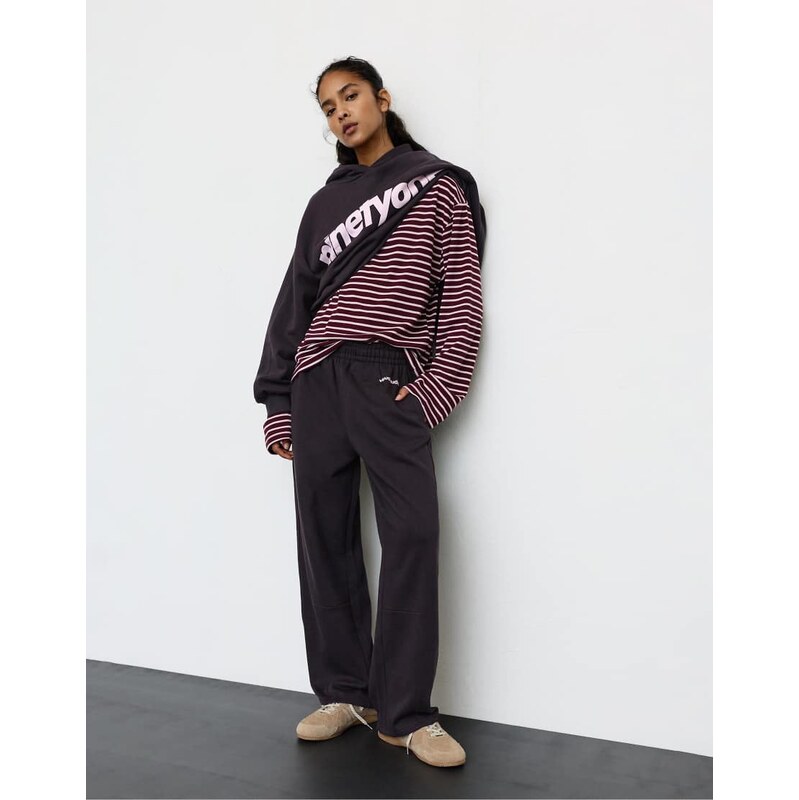 Pull&Bear Balloon fit tracksuit bottoms in brown 111133465