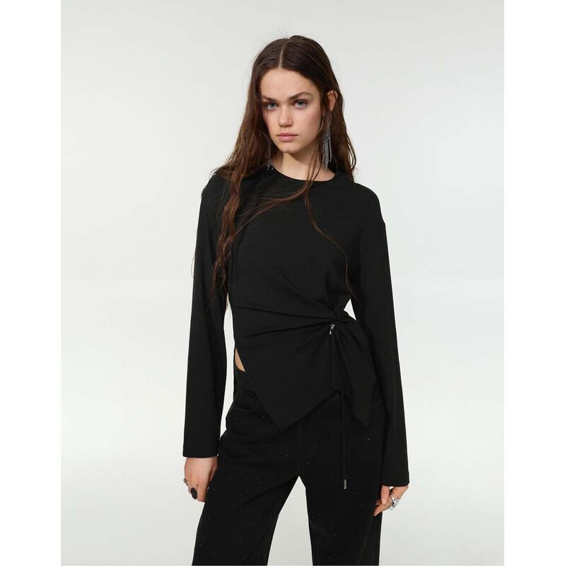 Pull&Bear Long sleeve t-shirt in black 111133470