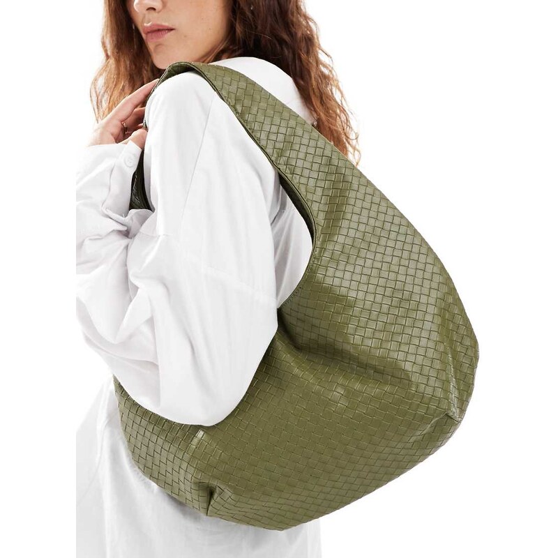 Glamorous large woven shoulder bag in dark green 115513827