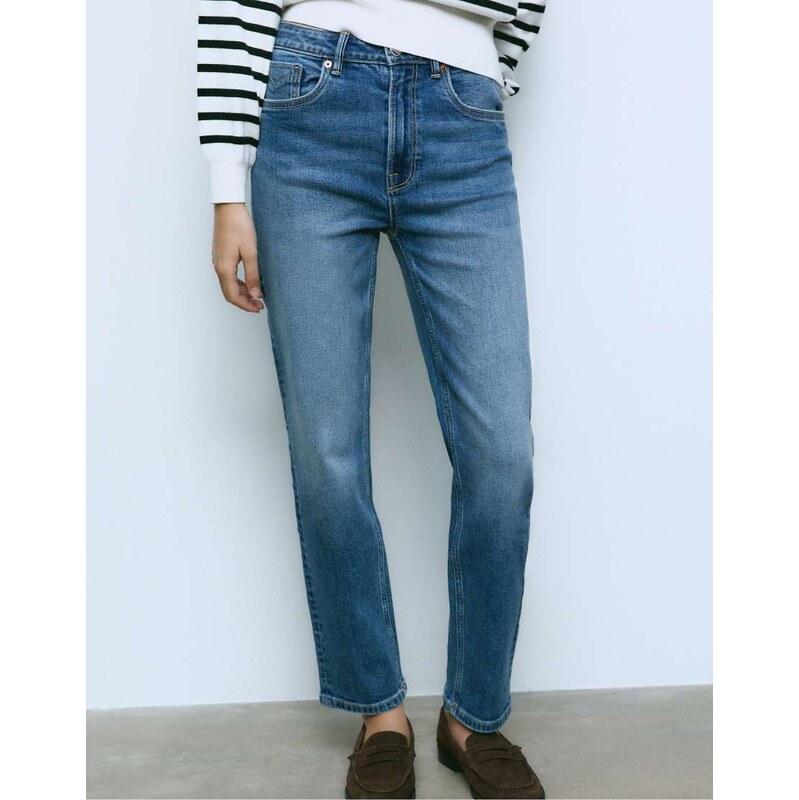 Stradivarius D14 slim comfort fit jeans in medium light blue denim 111148626