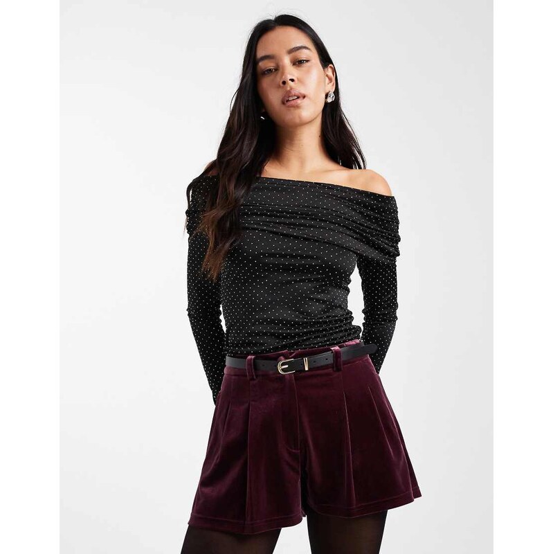 Miss Selfridge tailored velvet micro short in berry 115548051