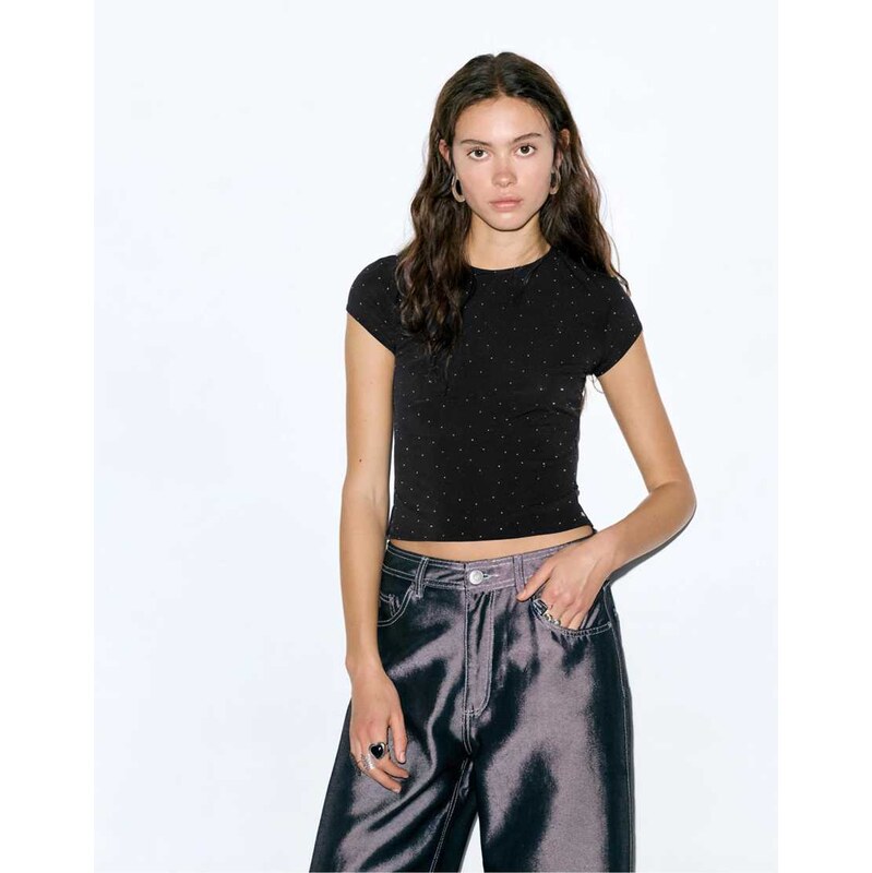 Pull&Bear Shimmery t-shirt in black 111155694