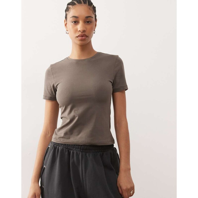 Weekday slim fit t-shirt in charcoal-Grey