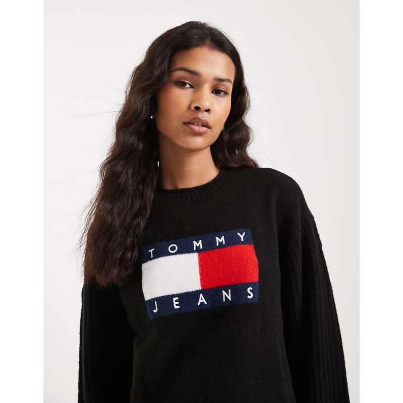 Tommy Jeans flag jumper in black