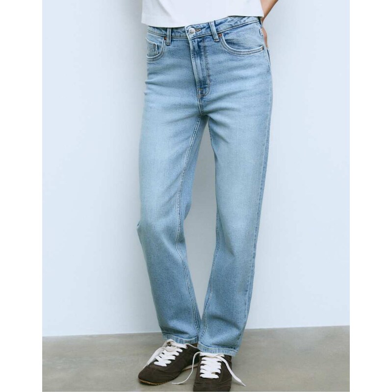 Stradivarius D14 slim comfort fit jeans in light bleach-Blue 111201893