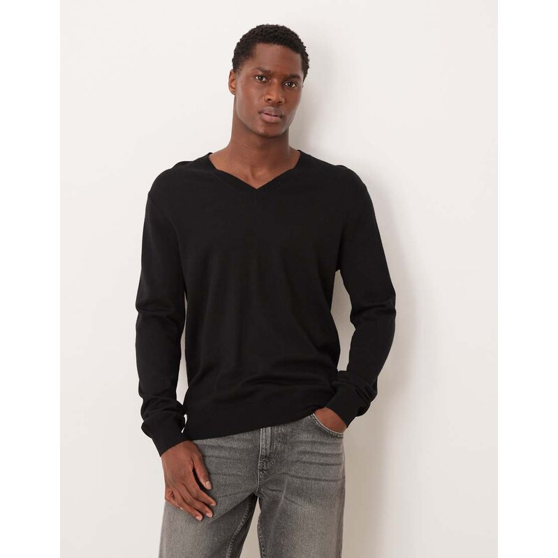 Mango 100% wool v-neck lightweight knitted top in black