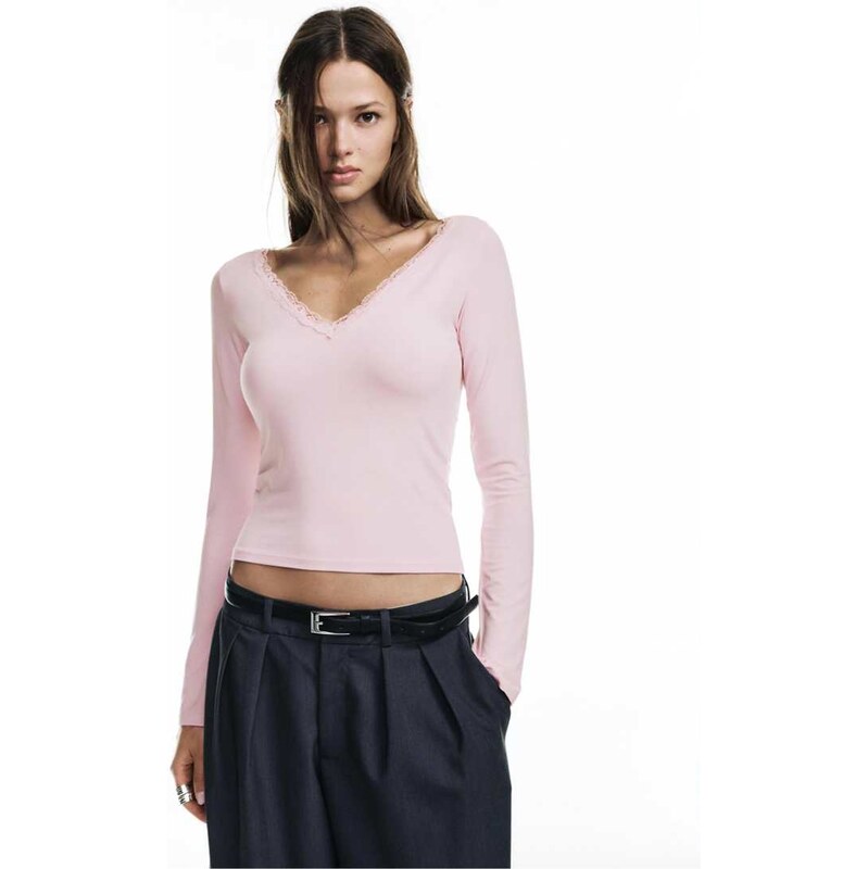 Pull&Bear Lace trim neckline t-shirt in pink 111258826
