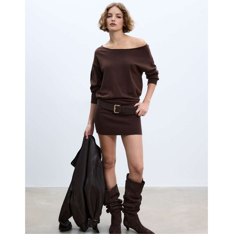 Stradivarius Short knit boat neck dress in brown