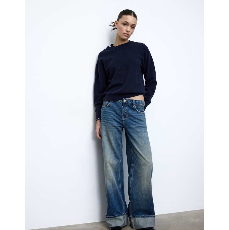 Stradivarius D91 low wide-leg jeans in medium blue denim-Navy 111258851