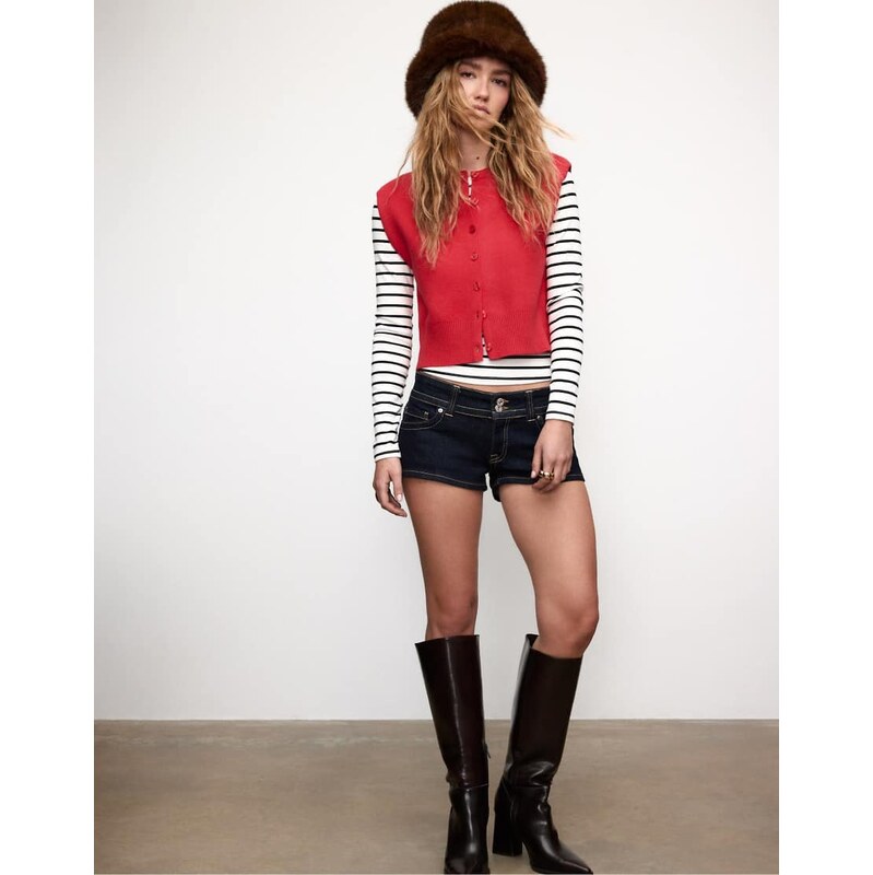 Stradivarius Knit vest with padded shoulders in red 111274035