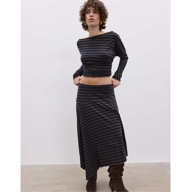 Stradivarius Asymmetric striped long skirt in navy blue 111274155