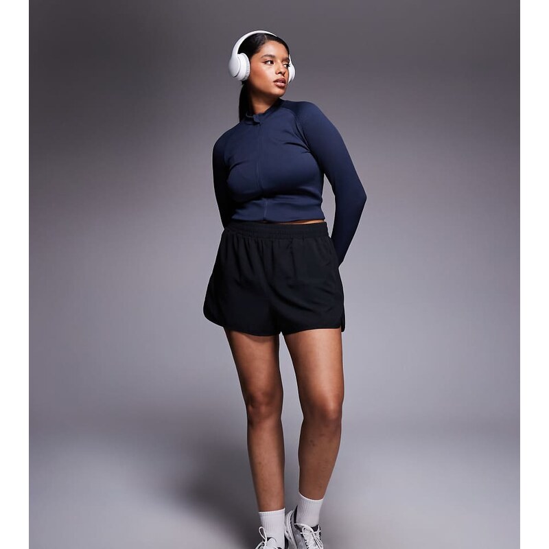 4505 Curve Icon woven run short with zip pockets in black 115515804
