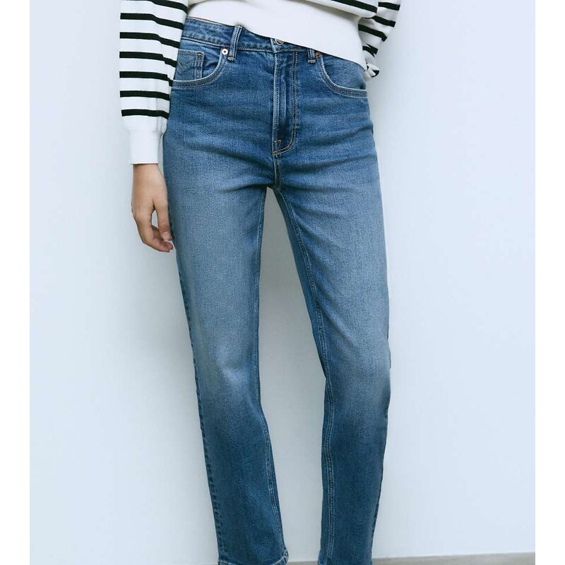 Stradivarius Tall d14 slim comfort fit jeans in medium light blue 112185065