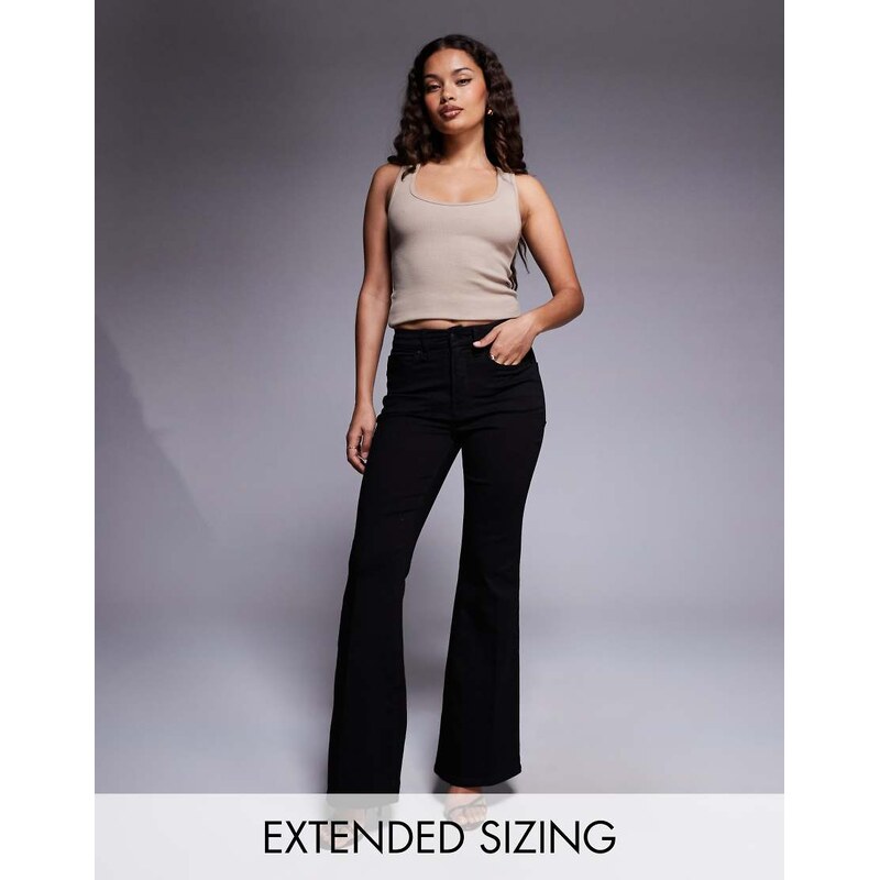 Good American Petite Good American good petite flare jeans in black 113616506