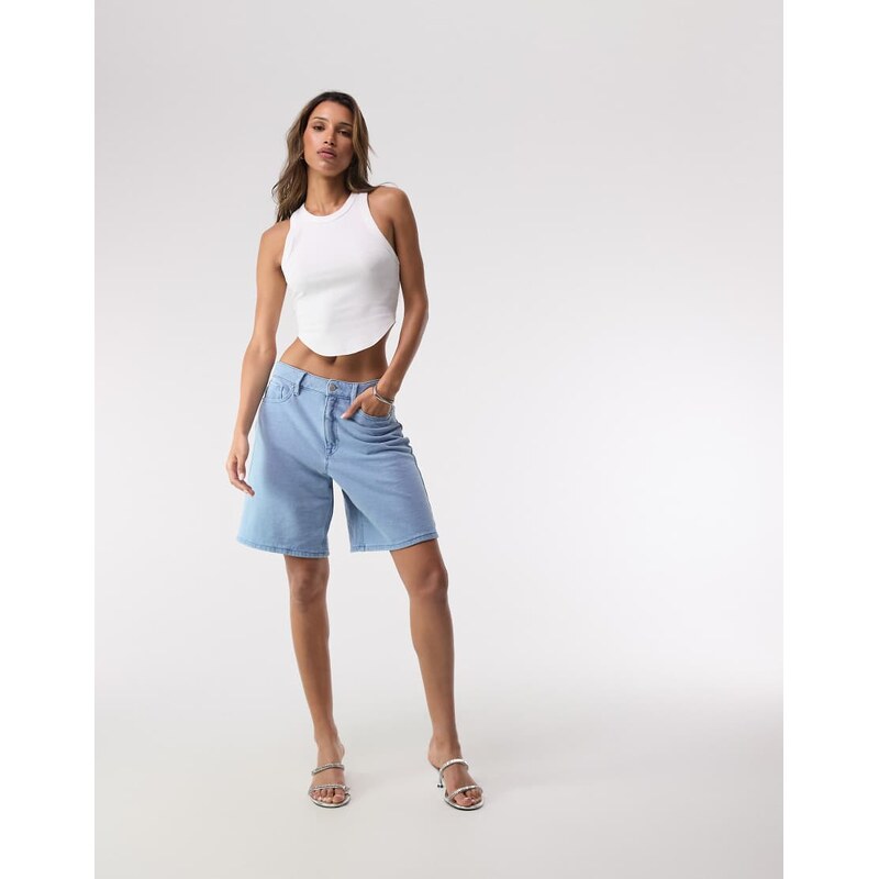 Good American jeanius good ease bermuda shorts in mid blue