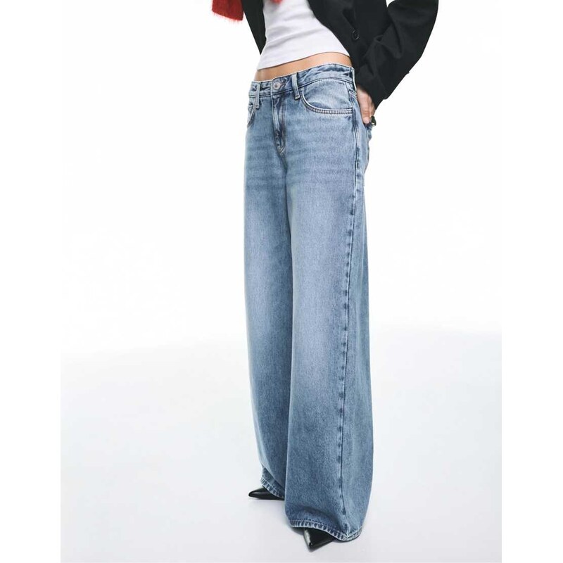 Pull&Bear Low-rise wide-leg jeans in medium blue