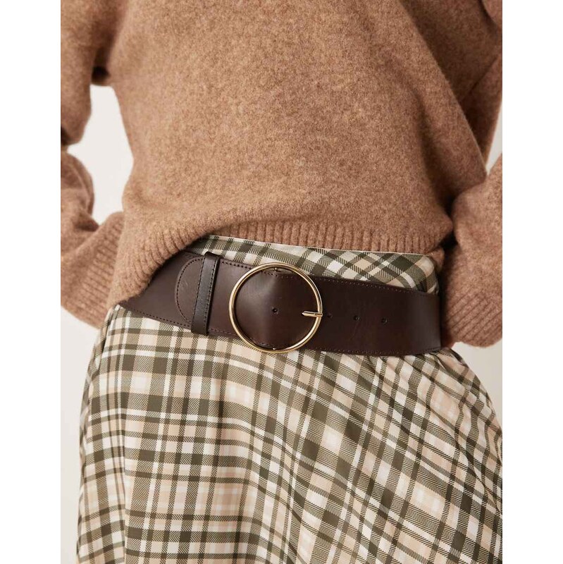 Mango leather belt with gold hoop in brown