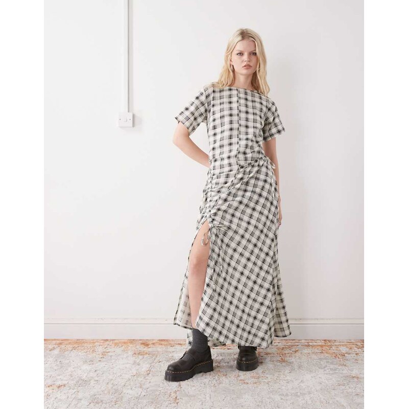 COLLUSION multi channel detail maxi dress in neutral check 112639937