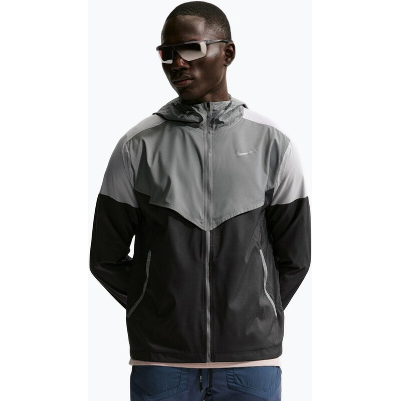 Pánská běžecká bunda Nike Impossibly Light Windrunner smoke grey