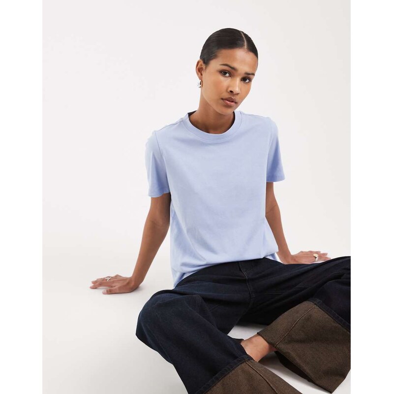 Vero Moda t-shirt in brunnera blue