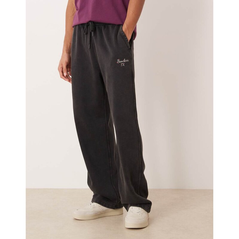Abercrombie & Fitch essential open hem baggy graphic joggers in black 112308238