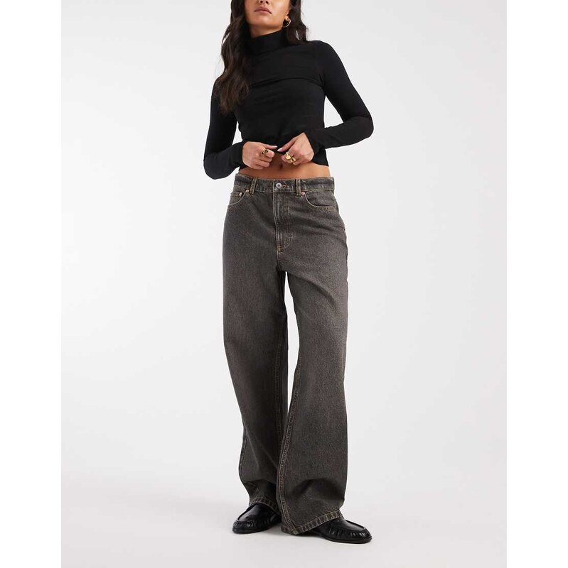 COLLUSION antifit mid rise jean in brown wash