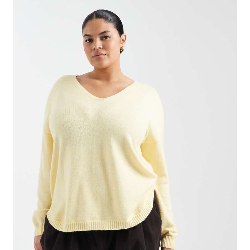 ONLY Curve v-neck jumper in light yellow