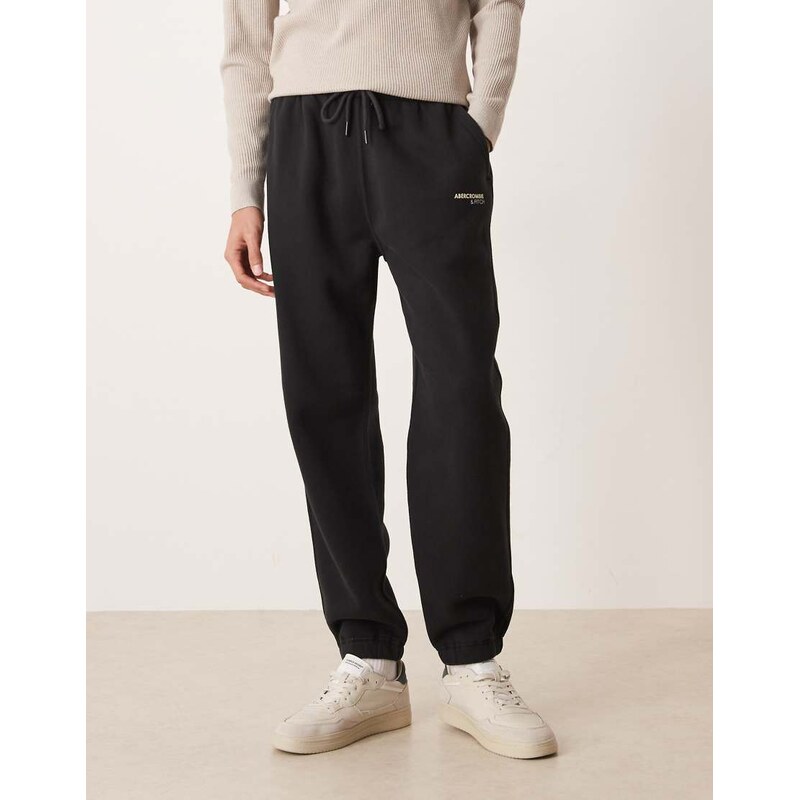 Abercrombie & Fitch logo detail relaxed cuffed jogger in black 112341485
