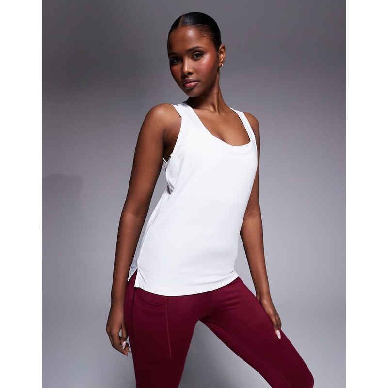 4505 Icon active quick dry chuck on performance vest in white