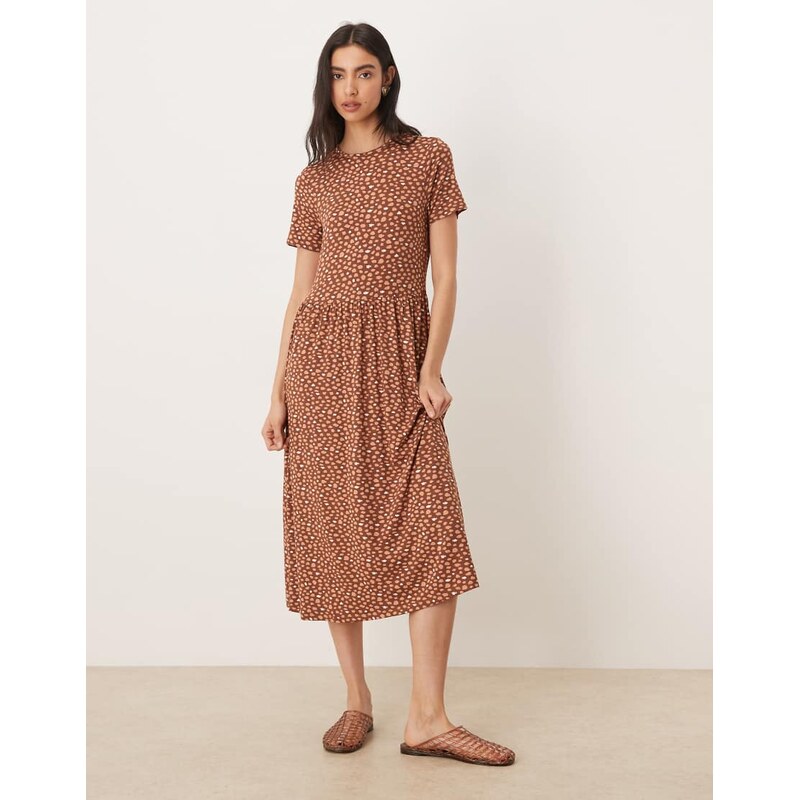 Wednesdays Girl short sleeve smudge spot midaxi dress in brown