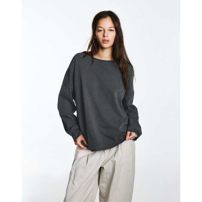 Pull&Bear Oversize long sleeve t-shirt in dark grey 112384559