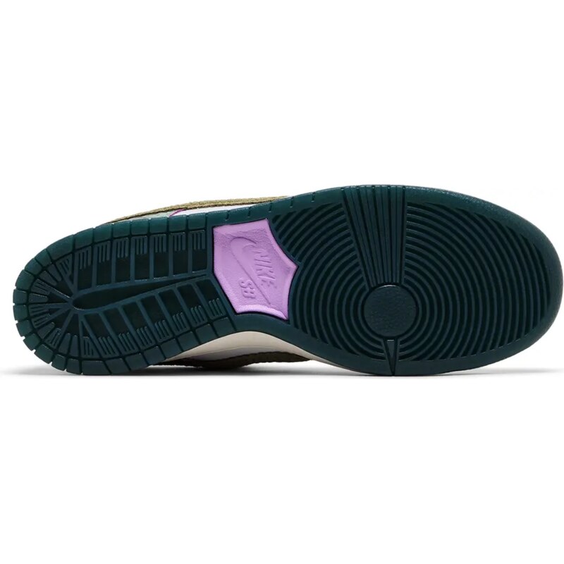 Nike Dunk SB Low Alexis Sablone Chameleon