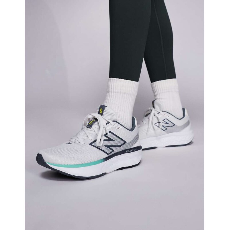 New Balance 520 running trainers in off white and green-Grey