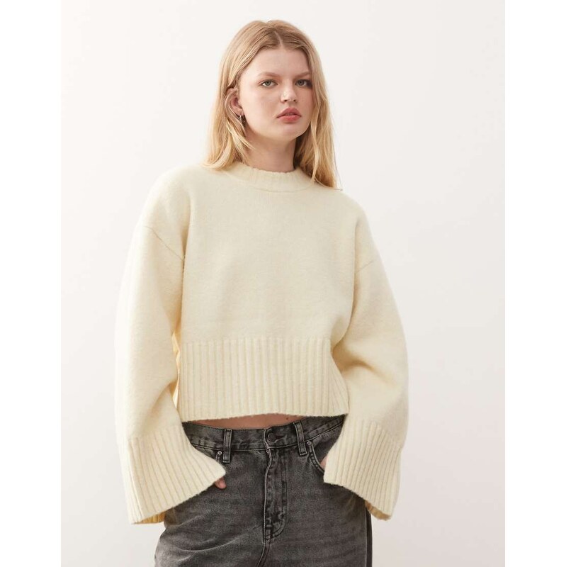 Monki crew neck knitted jumper in lemon-Yellow 114831937