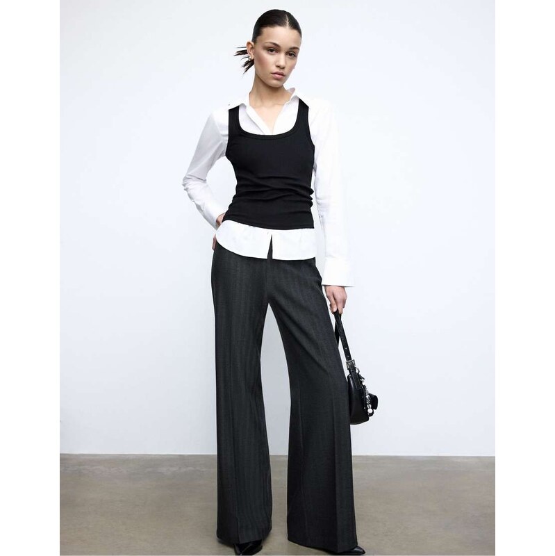 Stradivarius Loose-fitting smart trousers in grey