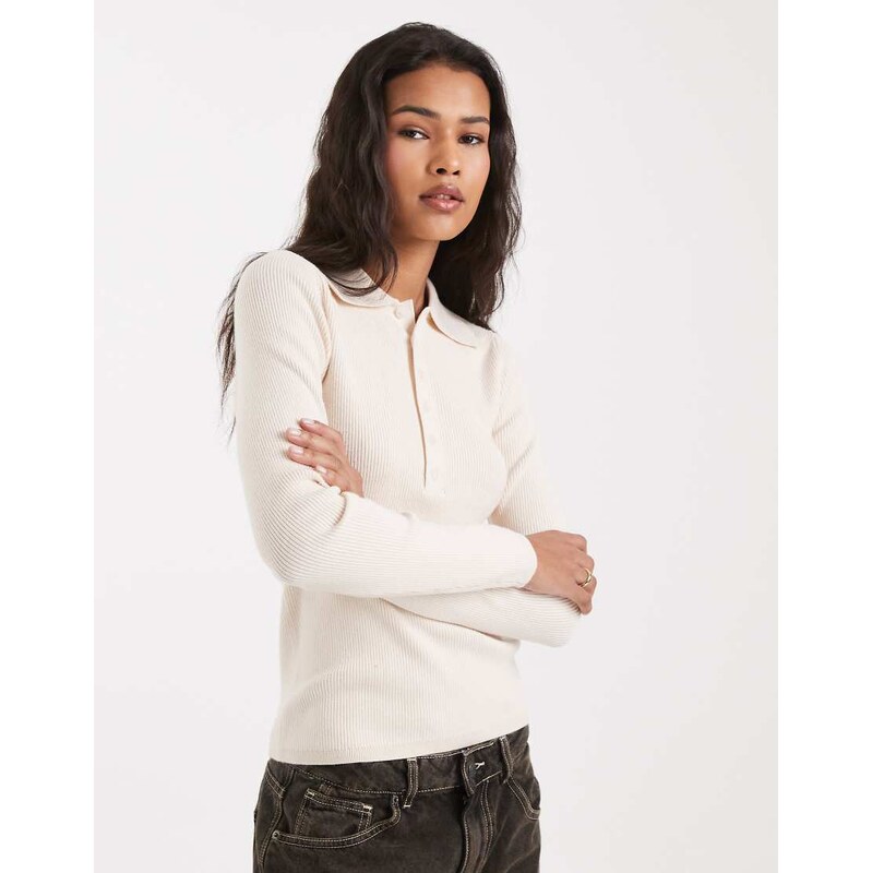 New Look button polo knitted top in cream-White 112508575