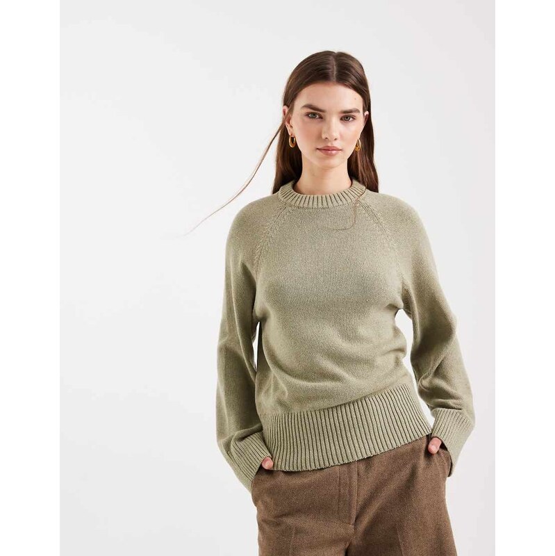 ASOS DESIGN knitted crew neck jumper with raglan sleeve in sage green 112489308