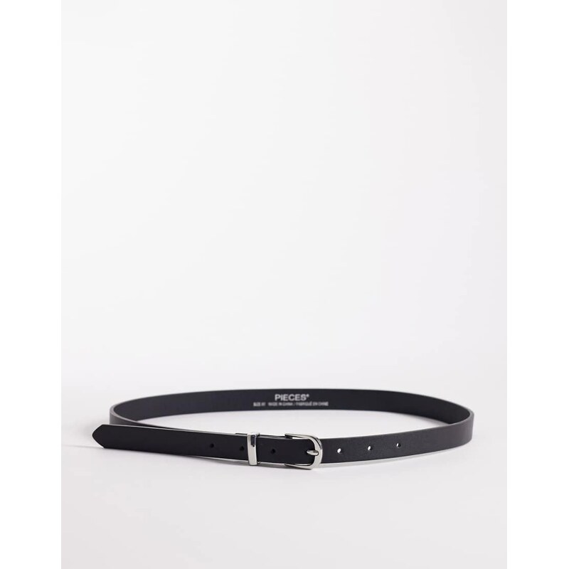 Pieces skinny faux leather belt in black and sliver 115522097