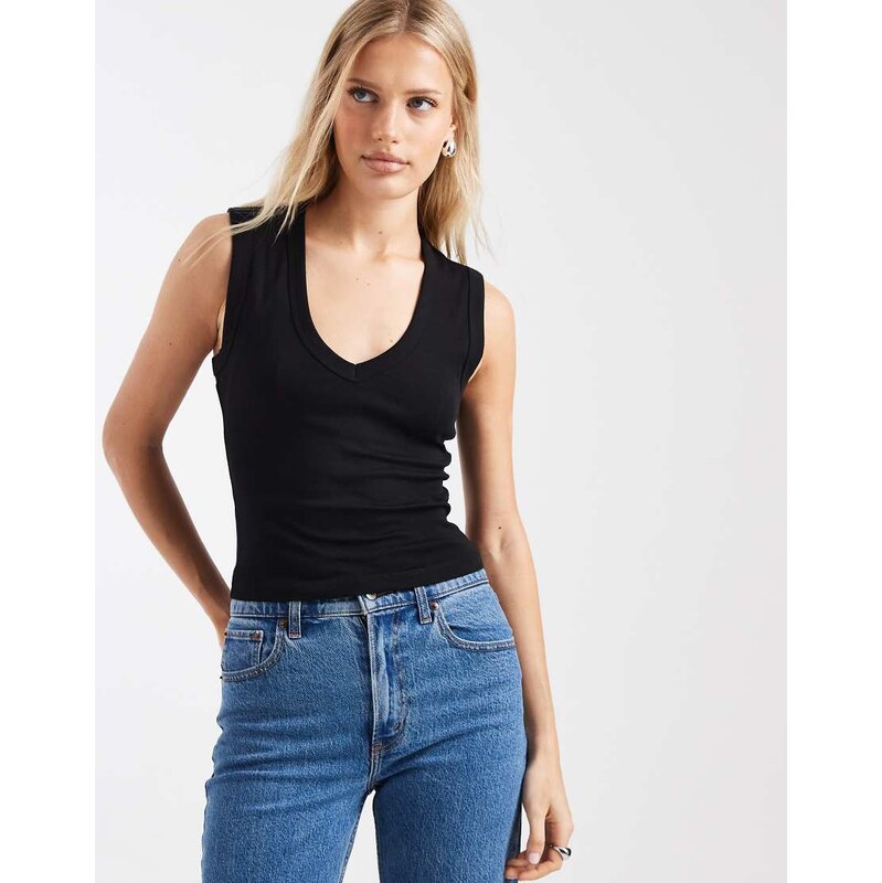 ONLY v neck boxy vest in black