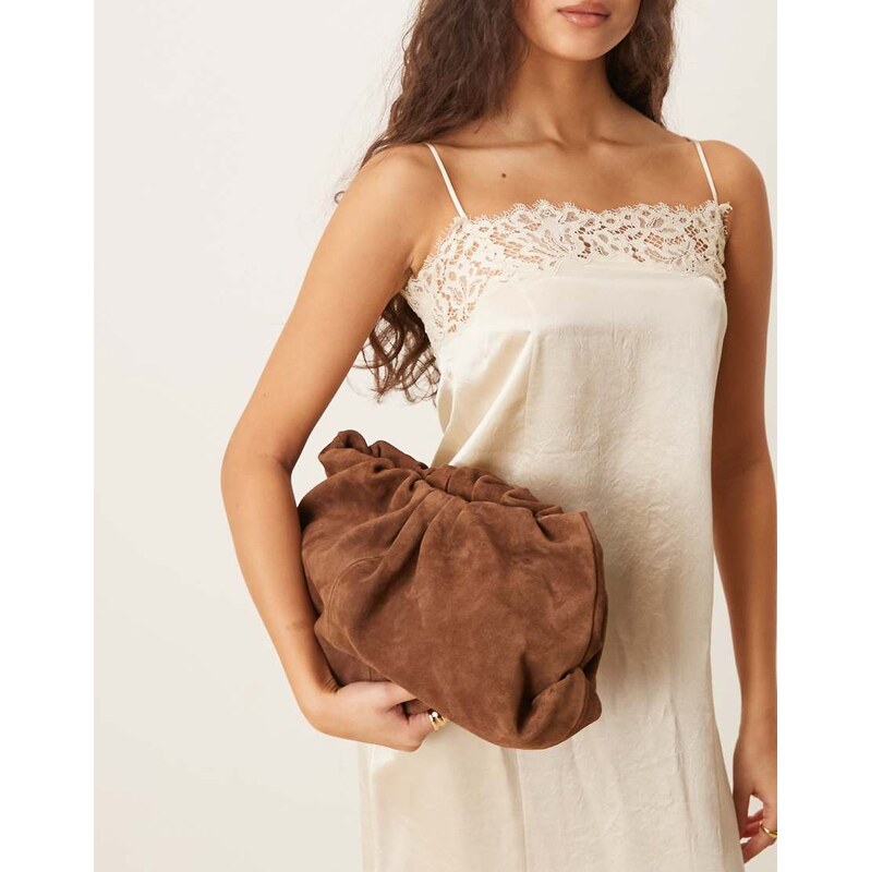 ASOS DESIGN suede cloud clutch bag in chocolate-Brown