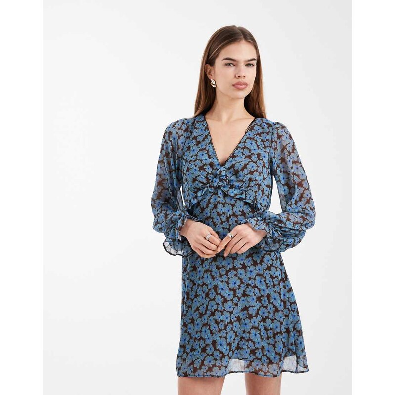 New Look floral chiffon v neck mini dress in blue 112544004