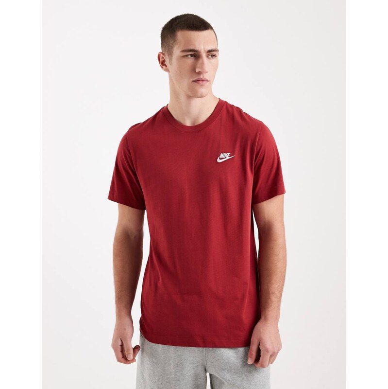 Nike Club t-shirt in burgundy-Red